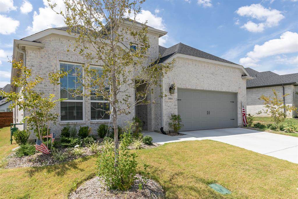 2804 Silverleaf Drive - Photo 1