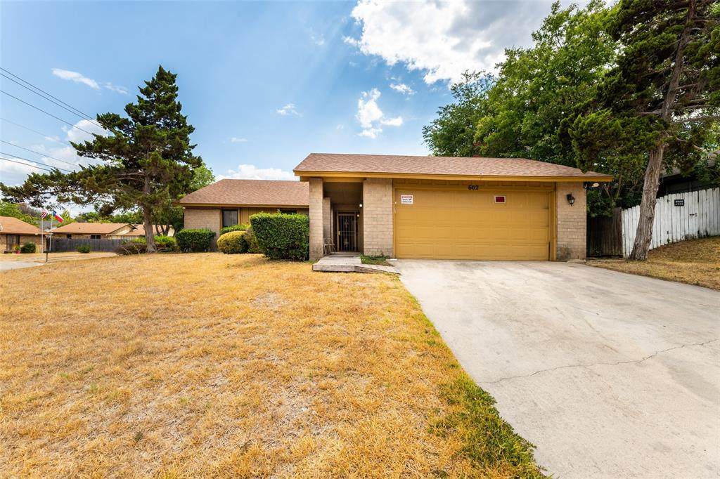 602 Carmen Street - Photo 1