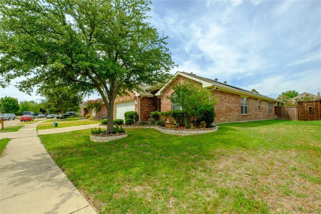 404 Hackberry Drive - Photo 1