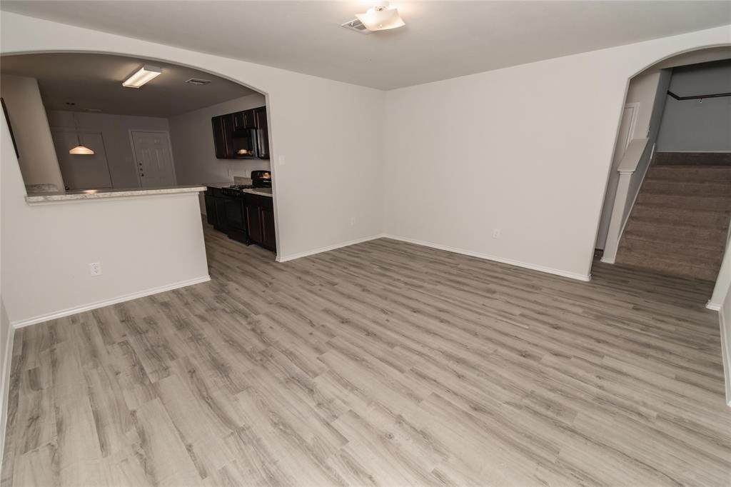 1605 Dove Circle - Photo 1