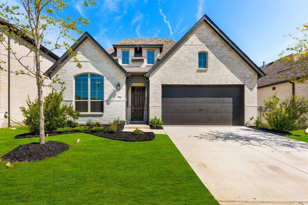 821 Cromwell Drive - Photo 1