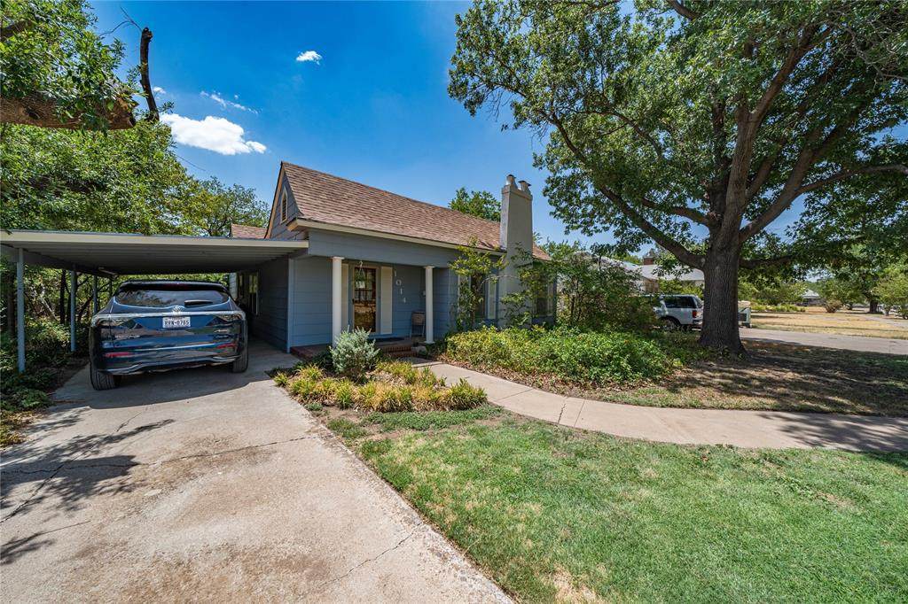 1014 Symonds Place - Photo 1