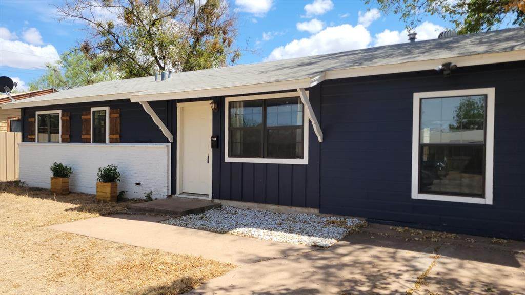 2809 22nd Street - Photo 1