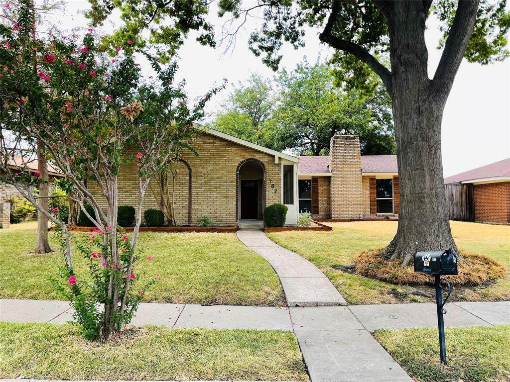 702 Kingsbridge Drive - Photo 1