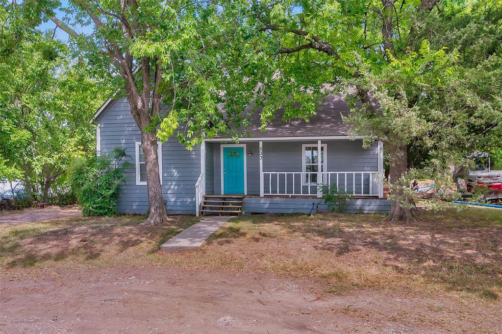 533 Preston Street - Photo 1