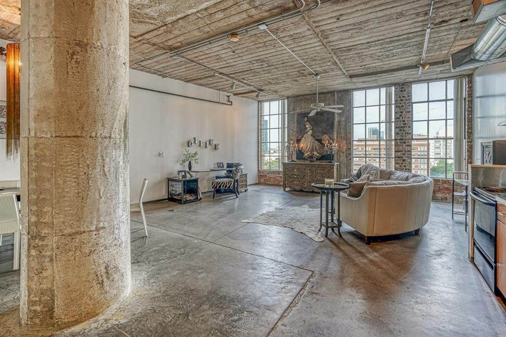 1122 Jackson Street - Photo 1
