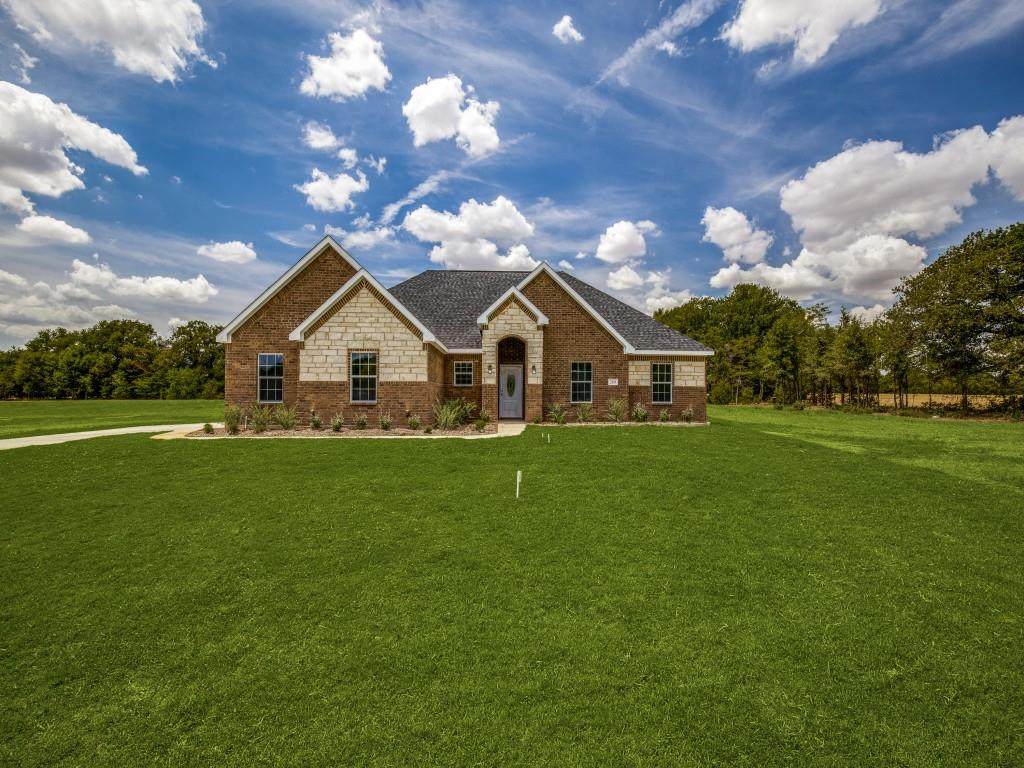 269 Private Road 7204 - Photo 1