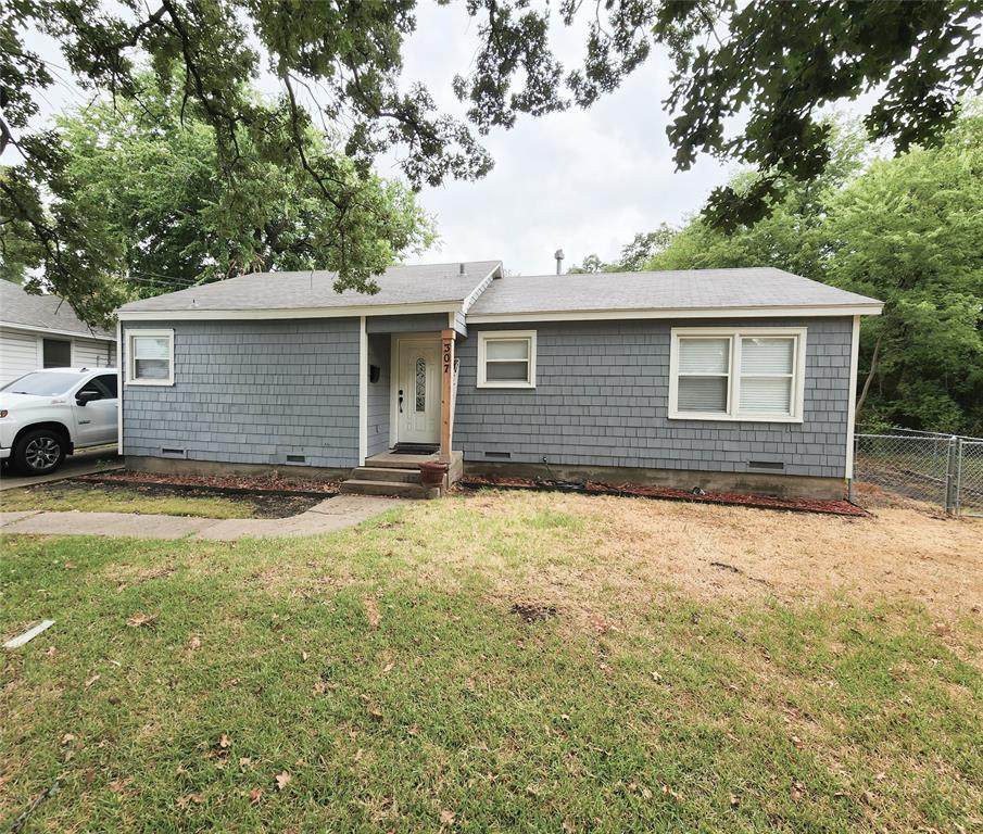 307 Mckown Avenue - Photo 1