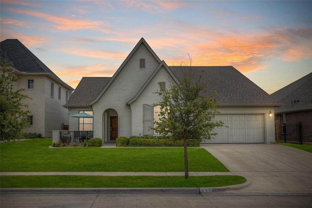 330 Parkview Drive - Photo 1