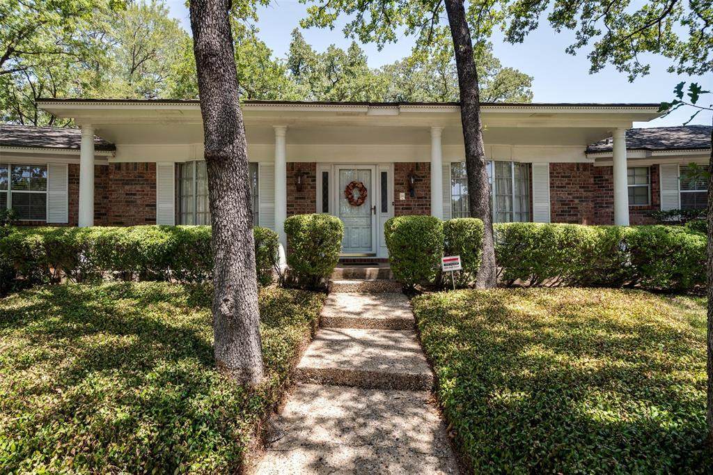 4401 Woodview Court - Photo 1