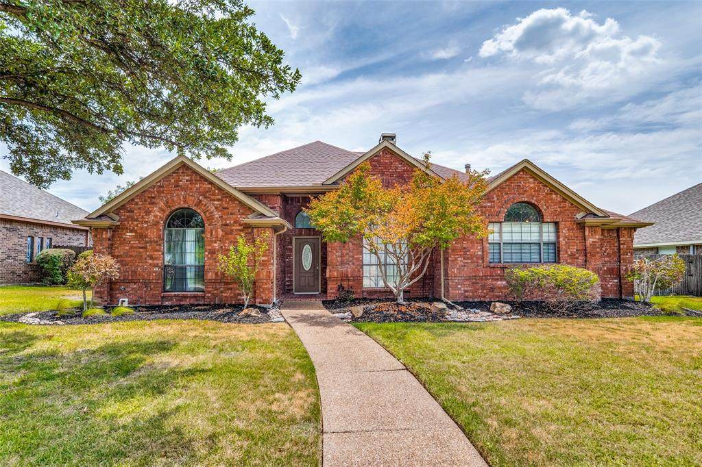 2104 Alto Avenue - Photo 1