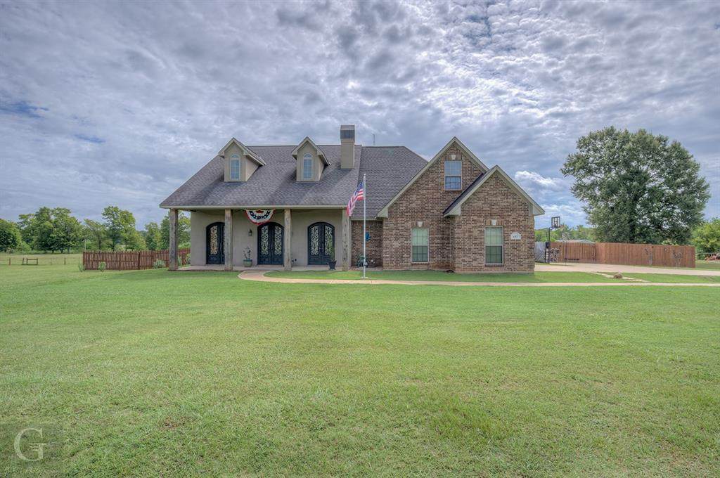 657 Linwood - Photo 1