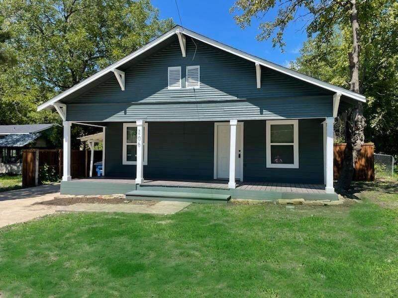 206 Waco Street - Photo 1