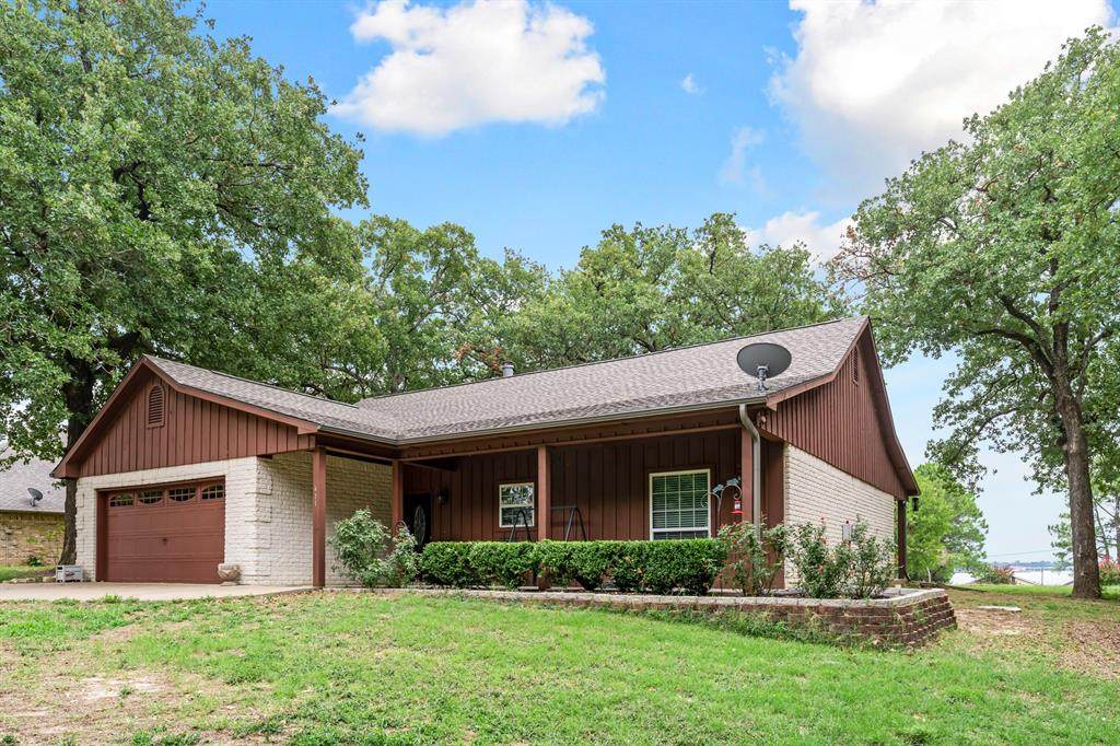 411 Bay Court - Photo 1