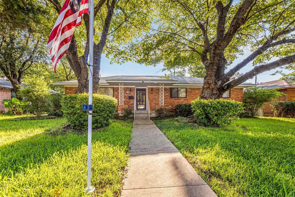 5240 Dazzle Drive - Photo 1