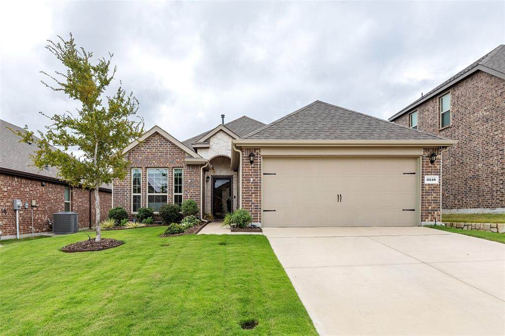 3516 Sabine Drive - Photo 1