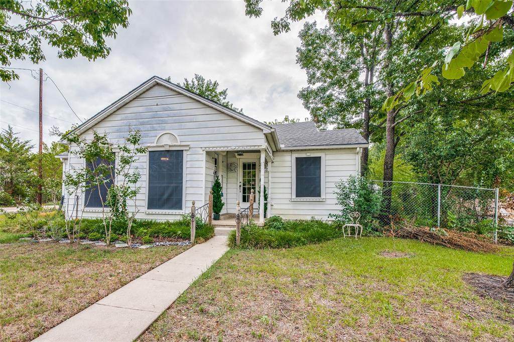 712 Live Oak Street - Photo 1
