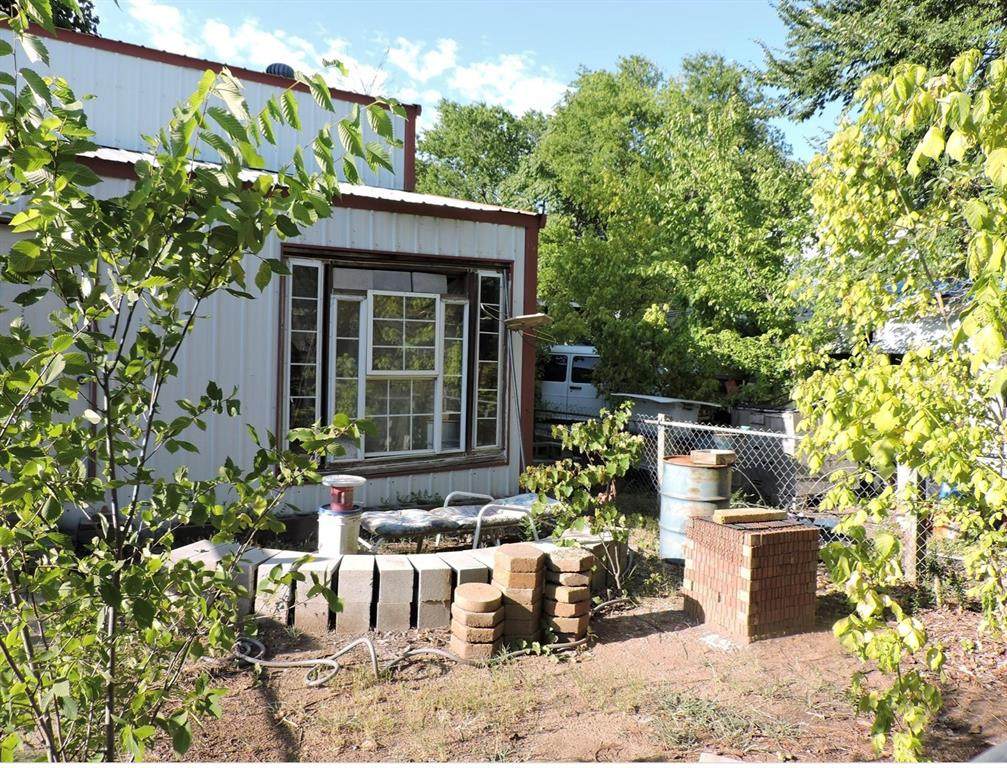 323 Chestnut Street - Photo 1