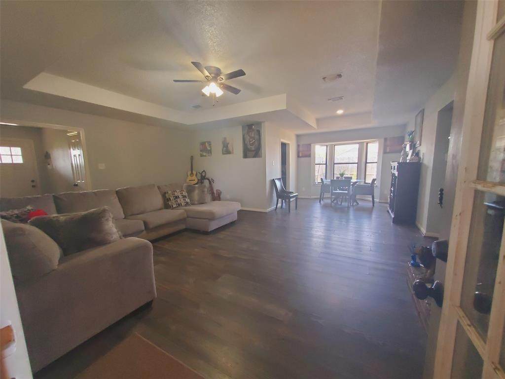 301 Birchwood Lane - Photo 1