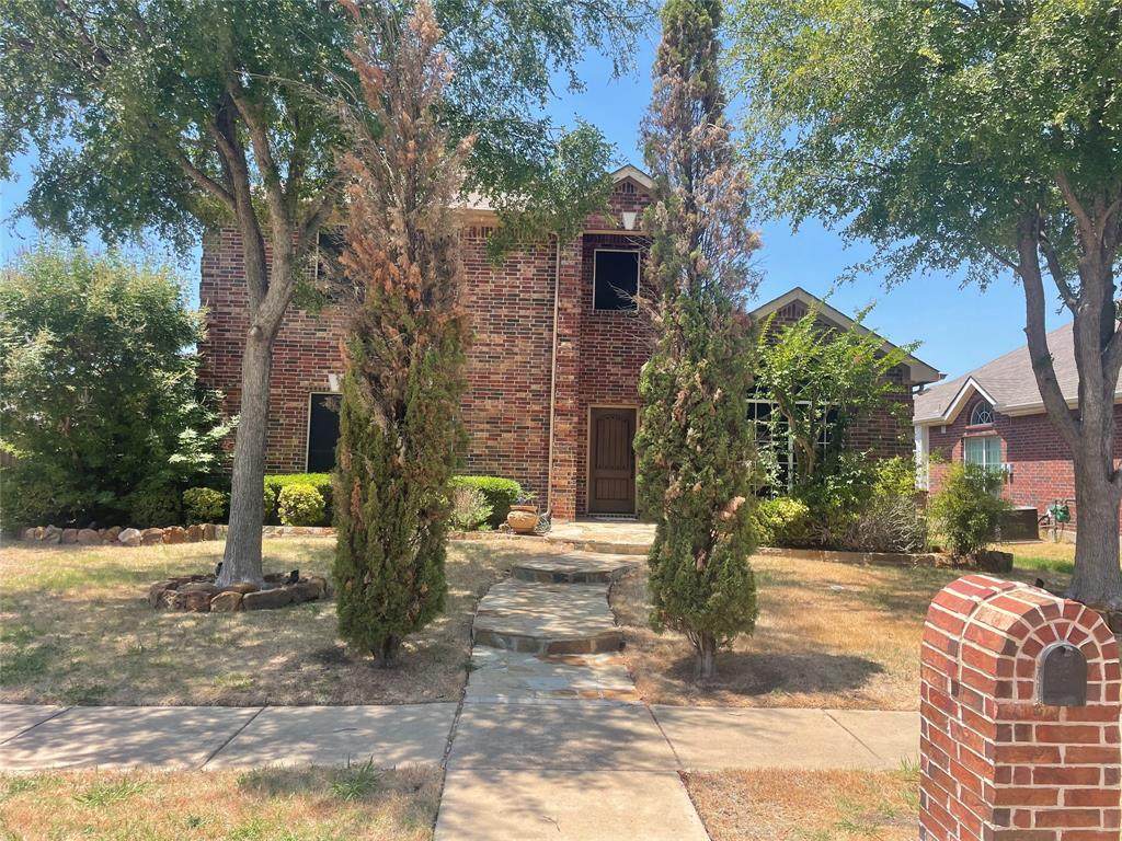 909 Chestnut Court - Photo 1