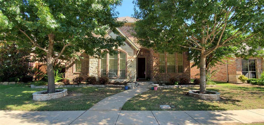 816 Cougar Drive - Photo 1