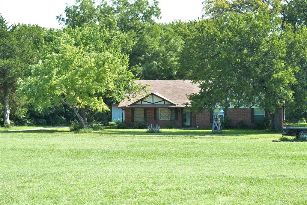 570 Shady Bend - Photo 1