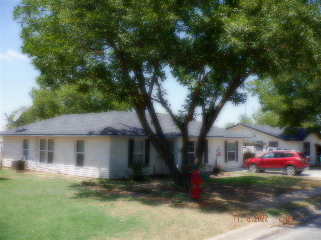 215 9th - Photo 1