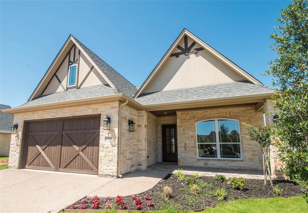 2512 Vineyard Drive - Photo 1