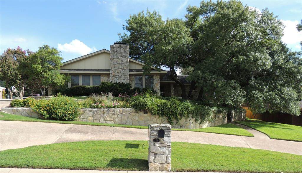 7709 Woodside Hill - Photo 1