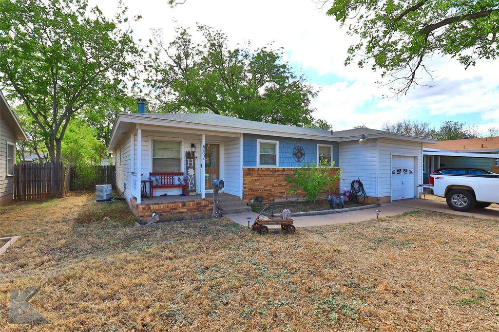 801 Briarwood Street - Photo 1