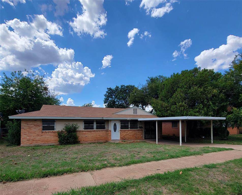 1512 Parkdale Drive - Photo 1