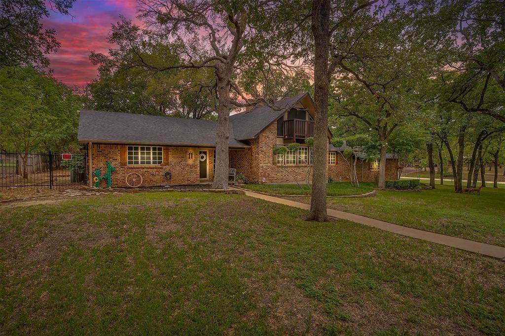 2060 Mary Ann Lane - Photo 1