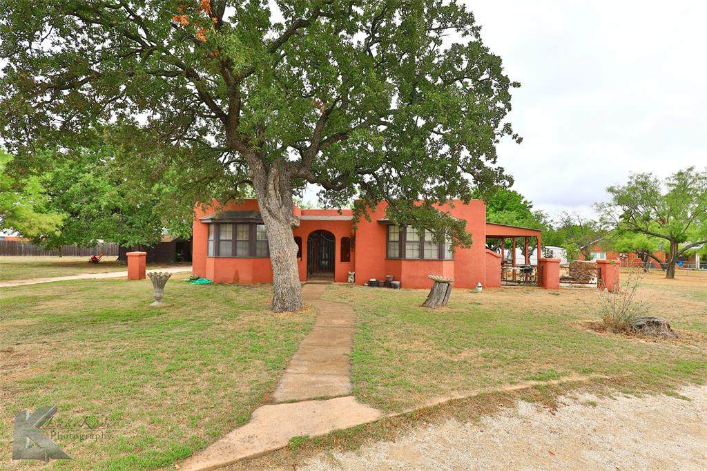 817 Tanglewood Drive - Photo 1