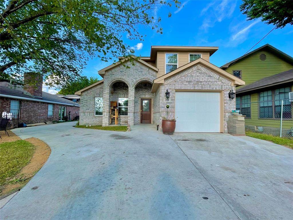 2534 Iroquois Street - Photo 1