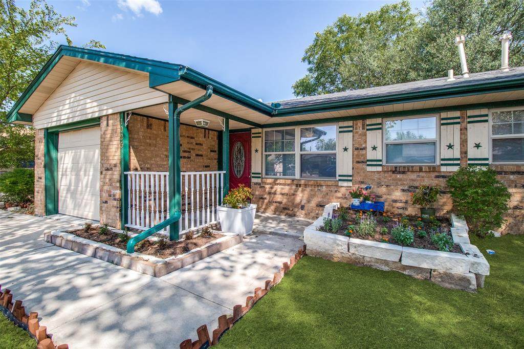 1025 Swanner Drive - Photo 1