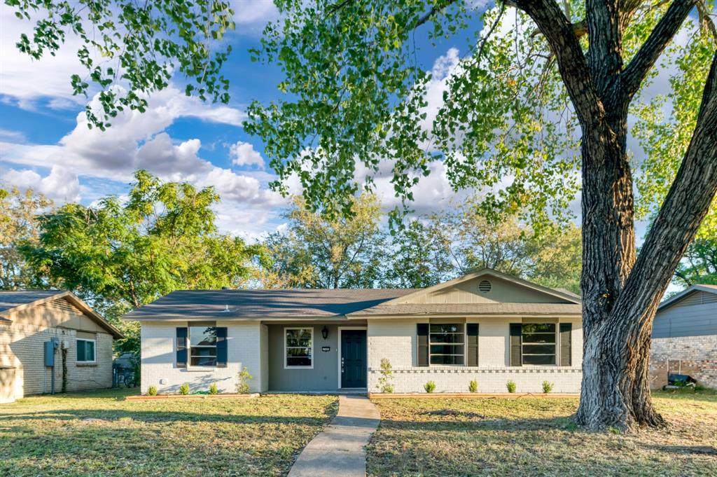 1505 Shorehaven Drive - Photo 1