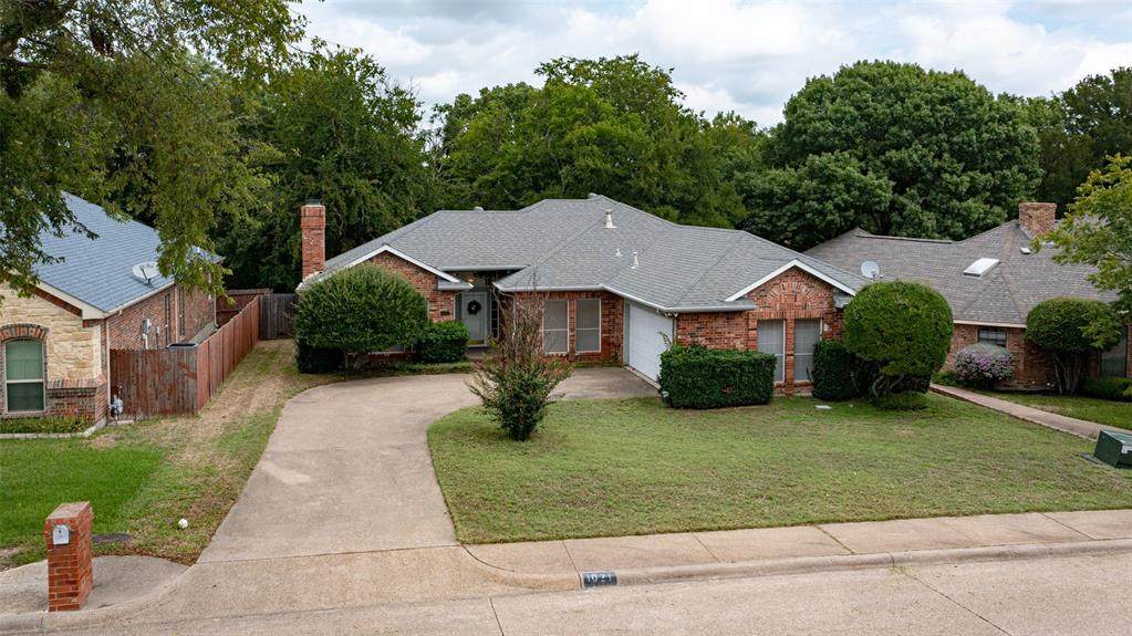 1021 Crestwood Court - Photo 1