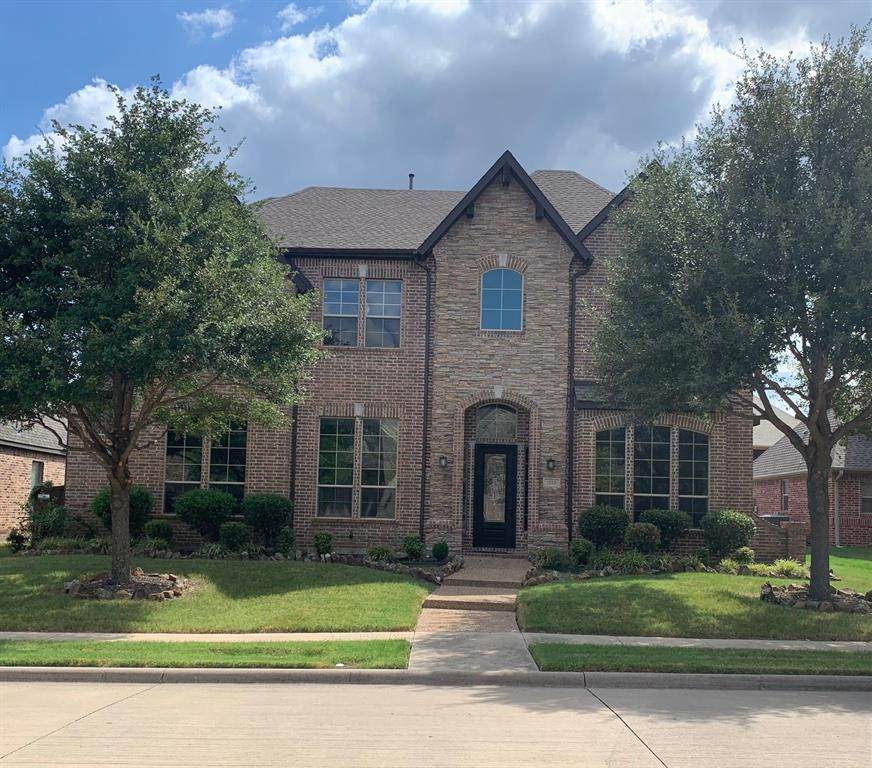 1010 Burnet Drive - Photo 1