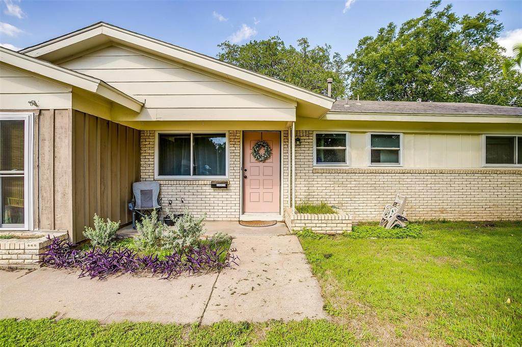 5429 Wayside Avenue - Photo 1