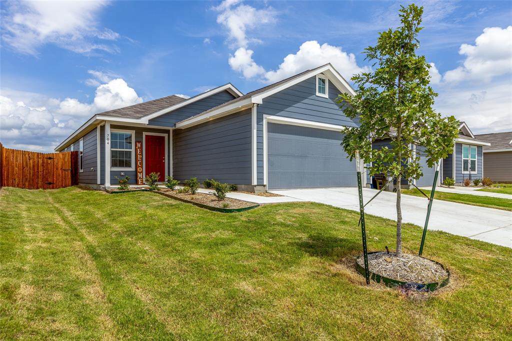 704 Dashwood Drive - Photo 1