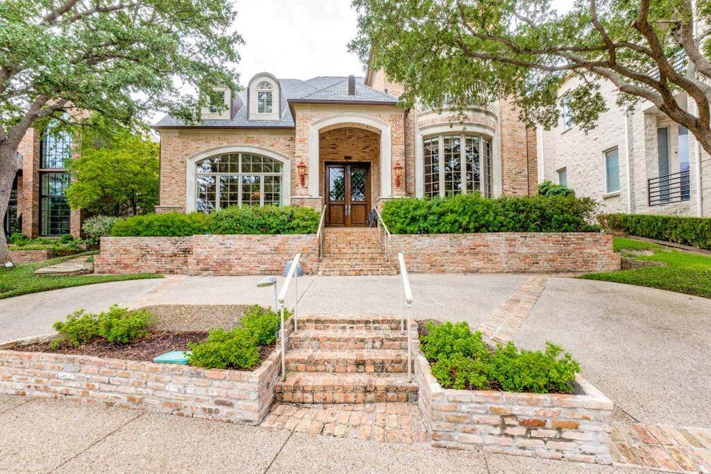 7428 Glenshannon Circle - Photo 1
