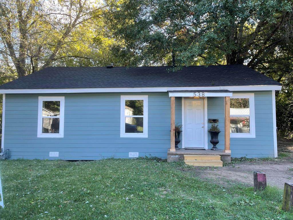 538 12th Street - Photo 1