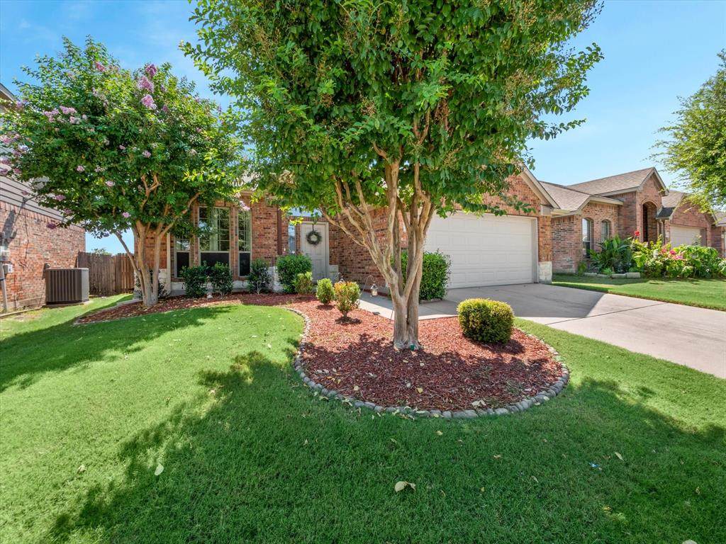 2801 Bentwood Way - Photo 1