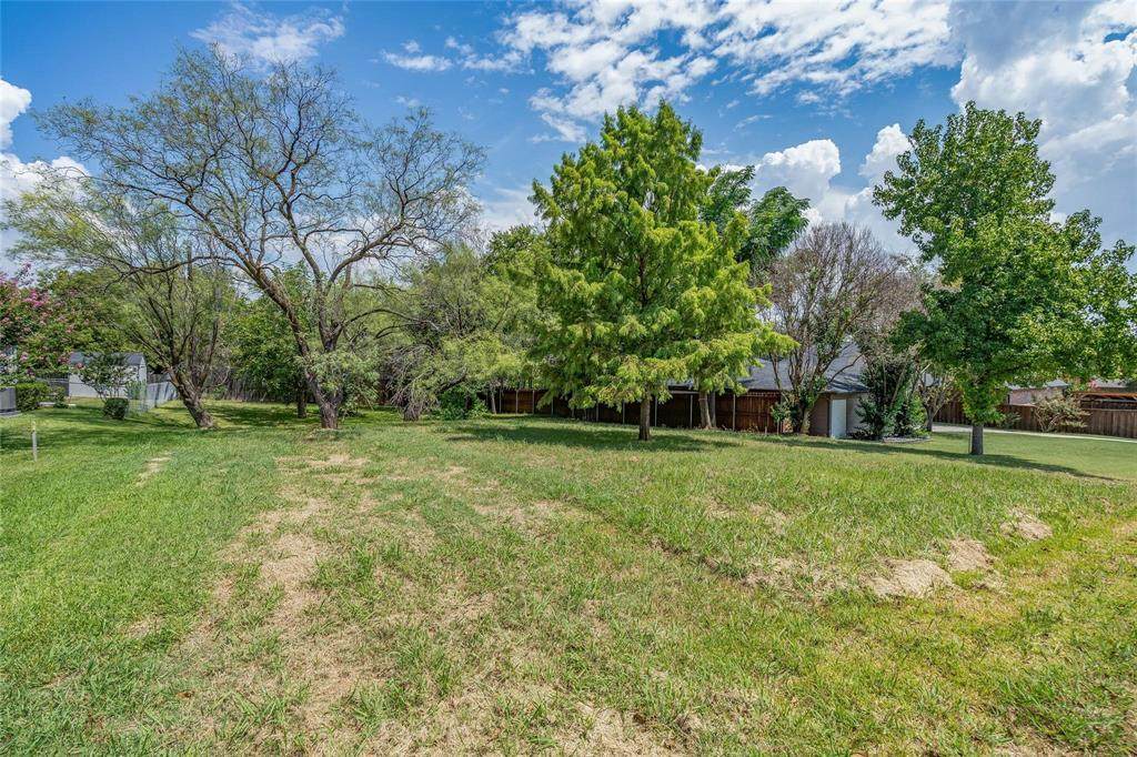 327 Peninsula Drive - Photo 1