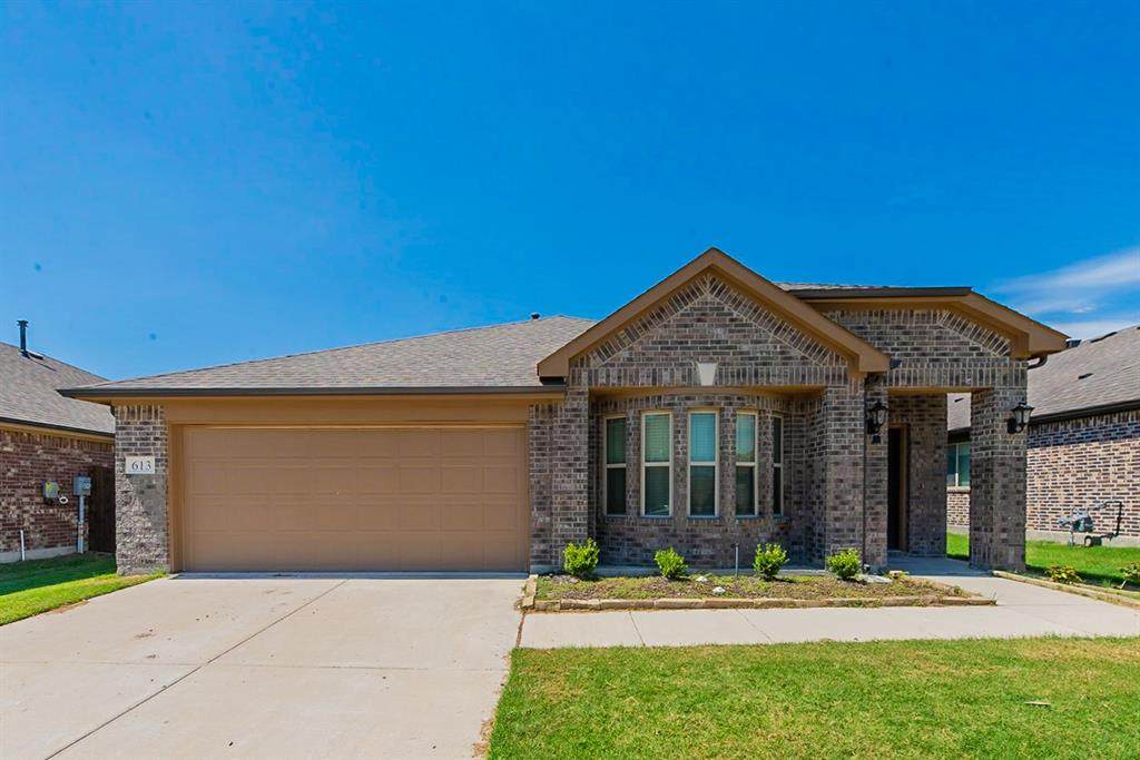 613 Pemberton Drive - Photo 1