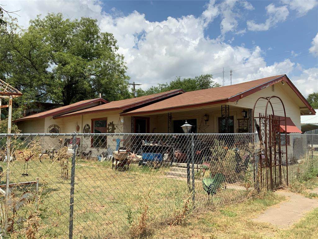 500 Wallis Avenue - Photo 1