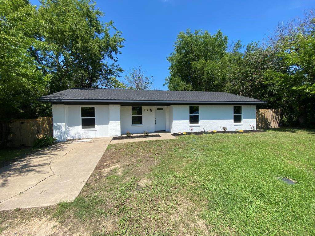 719 Burnett Street - Photo 1