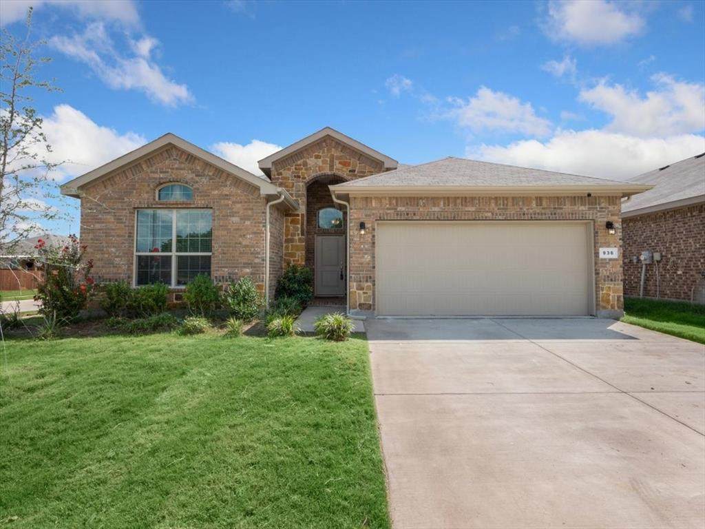 936 Nicole Way - Photo 1