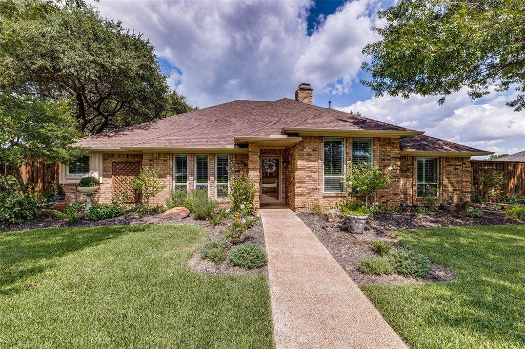1601 Clearbrook Drive - Photo 1
