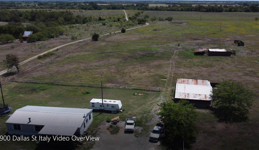 900 Dallas Street - Photo 1